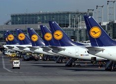 Lufthansa espera repetir este año beneficios récord a pesar de la escalada del coste del combustible