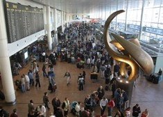 Los trabajadores del aeropuerto de Bruselas no abandonan la huelga