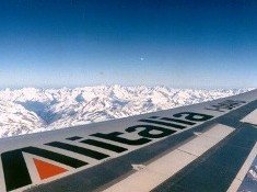 Inminente quiebra de Alitalia, la CAI retira su oferta