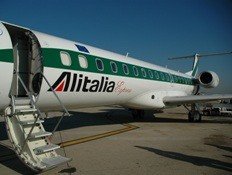 El acuerdo marco de Alitalia supone el recorte de 3.000 empleos