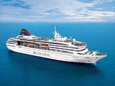 Chávez defiende el "turismo popular" frente al "de crucero que sólo deja basura"