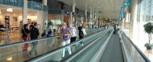 El Prat cae en verano a tercer aeropuerto de España