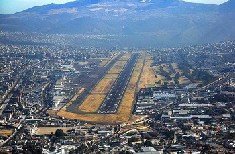 Reabierto el aeropuerto de Quito tras cerrarlo por haber ceniza volcánica