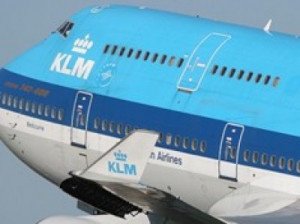 ACAV reprocha a KLM y Lufthansa que lancen ofertas en fin de semana "cuando las agencias están cerradas"