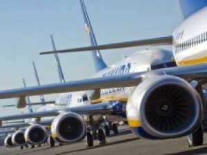 Ryanair cierra toda su operación con Fuerteventura y emprende acciones legales contra empresas turísticas