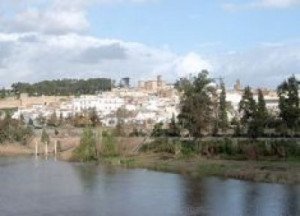 Paralizan un hotel en Badajoz por falta de financiación