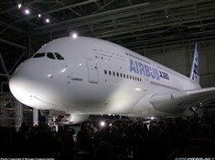 Airbus entrega doce 'superjumbos' en 2008 y cumple con su objetivo para el año