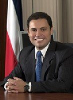 El ministro de Turismo de Costa Rica anima a los hoteleros españoles a invertir en su país