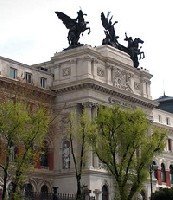 Viajes Iberia le gana a Halcón los 3 M € de la cuenta del Ministerio de Fomento