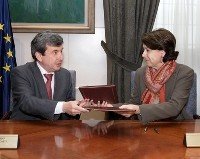 La aerolínea que opere la ruta Sevilla-Almería recibirá una subvención de 12 millones de euros