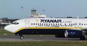 Ryanair permitirá usar la información de su web a cambio de un donativo