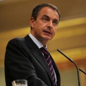 La patronal arropa las medidas de Zapatero pero insiste en rebajar las cuotas a la Seguridad Social