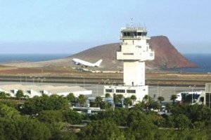 La Mesa del Turismo critica la bonificación sobre las tasas aeroportuarias y pide su modificación