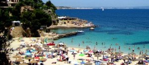 El gasto turístico se desploma en la Comunitat Valenciana pero crece en Balears