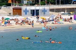 Más de un centenar de playas españolas izarán la Bandera de la Q de Calidad este verano
