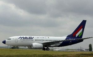 Malév aplicará un plan de ajuste que incluye supresión de vuelos, retiro de flota y despidos