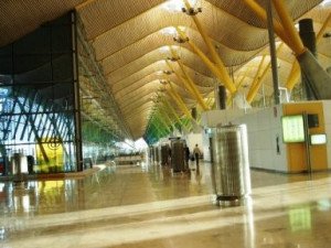 Antes de fin de año Fomento abrirá los aeropuertos al sector privado y las CC AA