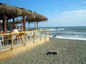 Tregua de verano para los chiringuitos de playa de la Costa del Sol