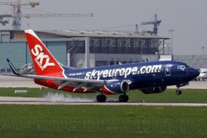 Sky Europe opera temporalmente desde Bratislava al tener prohibido utilizar el aeropuerto de Viena