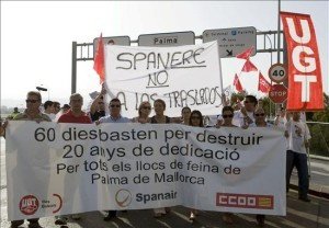 Ocho vuelos retrasados tras la segunda jornada de huelga en Spanair