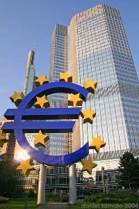 La economía de la eurozona se estabiliza aunque se prevé que avance "a un ritmo irregular", según el BCE