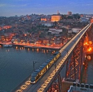 Galicia ultima un plan de apertura de oficinas de turismo