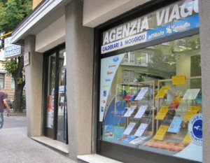 Bajan un 25% los turistas italianos que eligen comprar en una agencia de viajes