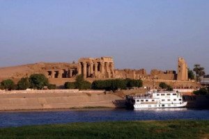 Los cruceros por el Nilo, cuestionados por la contaminación que producen