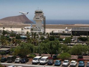 Tenerife estudia sus posibilidades de convertirse en hub de vuelos de largo radio