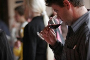 Turistas catalanes y valencianos, los más asiduos a las Rutas del Vino en España