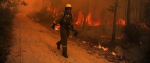 El incendio de Ibiza obliga a desalojar a 700 turistas