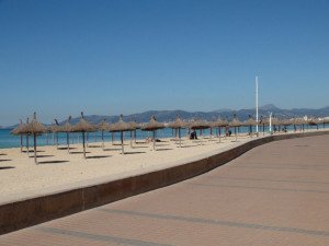 Gijón se opone a reducir en 20.000 las plazas obsoletas en la Playa de Palma 