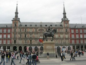 Madrid supera los 8 millones de turistas en 12 meses