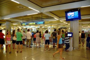 Los aeropuertos españoles sufrirán numerosos retrasos durante todo el punte