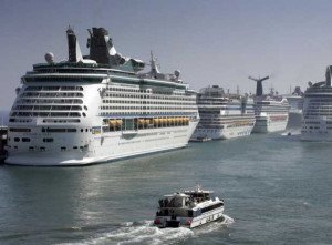 El puerto de Barcelona recibe 1,7 millones de cruceristas