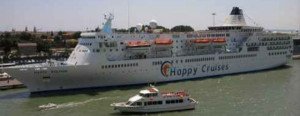 El dueño de los barcos de Happy Cruises los pone a la venta