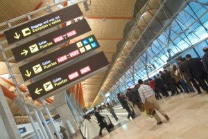 Las compañías aéreas consideran positivo el retraso de la privatización de Aena