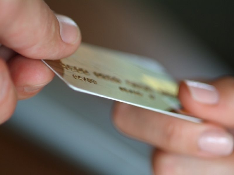 En un mes argentinos gastaron US$ 70 millones menos en el extranjero con tarjeta de crédito