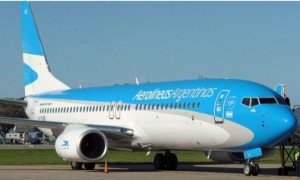 Aerolíneas Argentinas presentó su Boeing 737- 800 NG