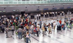Aumentan un 14% las tarifas por el uso de aeropuertos en Argentina