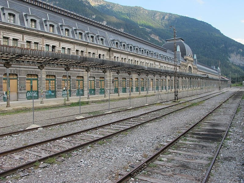 Estación de Canfranc. Foto: Jakob Bauer / Wikimedia Commons.