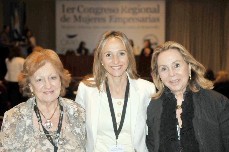Lidia Angeli (OAME, Argentina), Verónica Raffo (OMEU, Uruguay) y Adelina Alcantara (OBME, Brasil), en Montevideo
