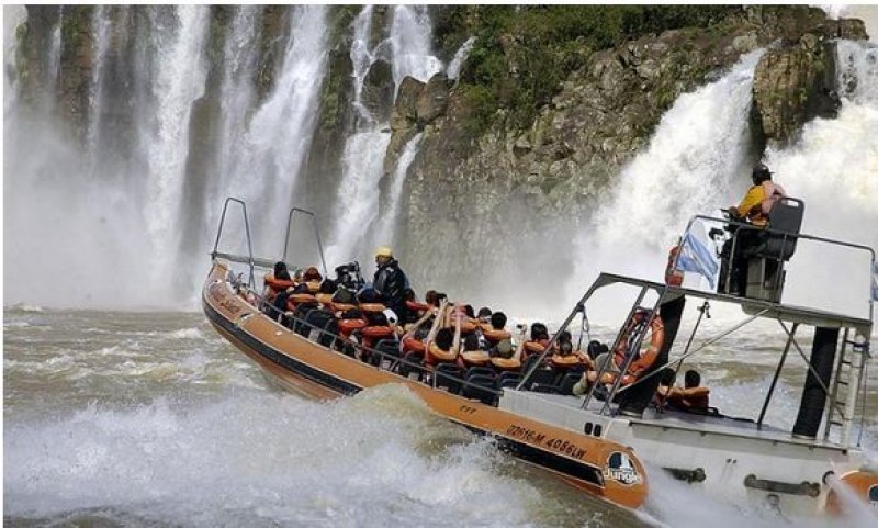 Cataratas del Iguazú, uno de los destinos requeridos durante fines de semana largos. 
