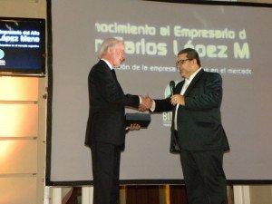 Buquebus y López Mena reciben premios en Argentina