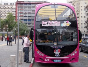 Esperan 8.000 pasajeros mensuales en Bus Turístico de Montevideo