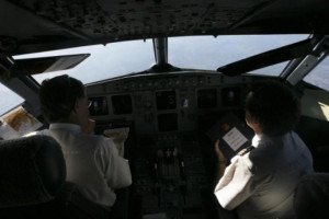 Pilotos de Iberia dispuestos a rebajar sueldos a la mitad