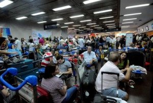 Aerolíneas Argentinas y Austral, bajo amenaza de huelga