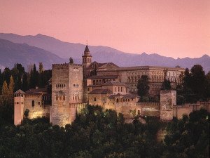 La Alhambra sigue siendo el monumento más visitado, pero con un descenso del 2%