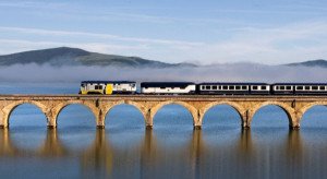 Renfe inicia la explotación comercial de los trenes de lujo 'heredados' de Feve