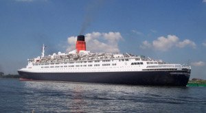 Convertirán crucero Queen Elizabeth 2 en hotel flotante